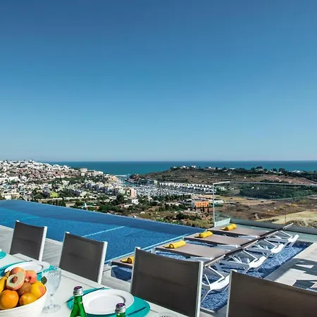 Sleeps 12 Pool Air Con Wifi Albufeira