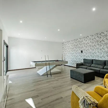 Sleeps 12 Pool Air Con Wifi Villa *